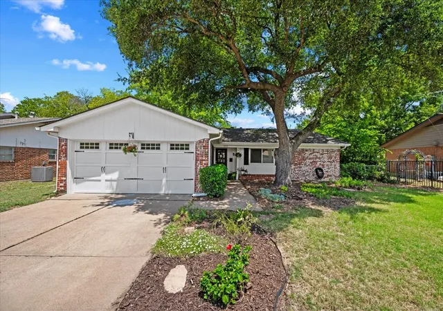 Photo 3 of Single family home for sale at 7413 Christopher Ct, North Richland Hills, TX 76180 | MLS# 21346374 | Listing updated on 2026-10-05