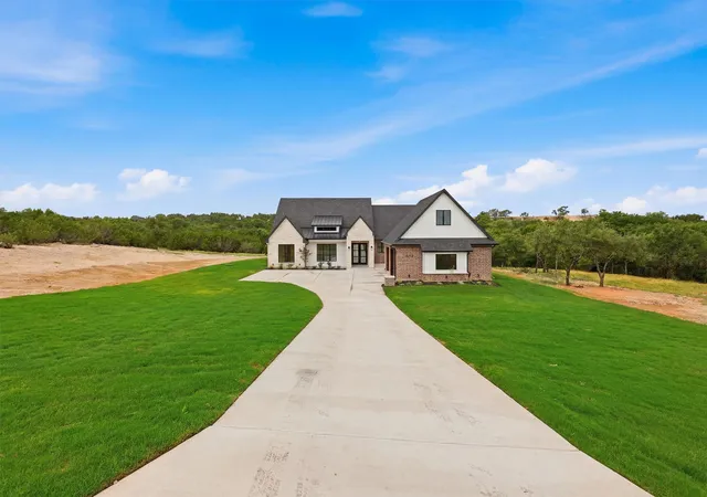 Photo 2 of Single family home for sale at 2020 Preserve Trl, Weatherford, TX 76087 | MLS# 21346570 | Listing updated on 2026-09-12