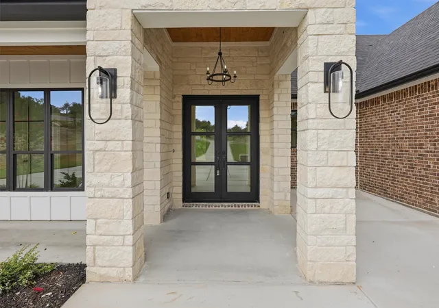 Photo 3 of Single family home for sale at 2020 Preserve Trl, Weatherford, TX 76087 | MLS# 21346570 | Listing updated on 2026-09-12