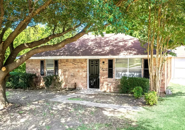 Photo 1 of Single family home for sale at 121 Ticky Dr, Princeton, TX 75407 | MLS# 21346673 | Listing updated on 2026-07-31