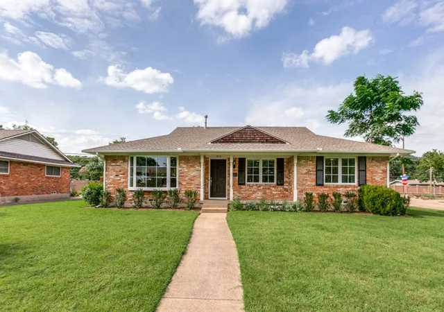 Photo 1 of Single family home for sale at 912 Fernwood Dr, Richardson, TX 75080 | MLS# 21342199 | Listing updated on 2026-08-01