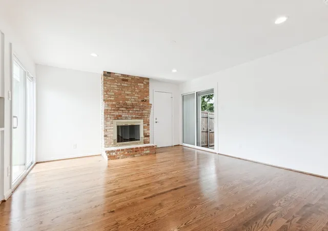 Photo 3 of Single family home for sale at 912 Fernwood Dr, Richardson, TX 75080 | MLS# 21342199 | Listing updated on 2026-08-01