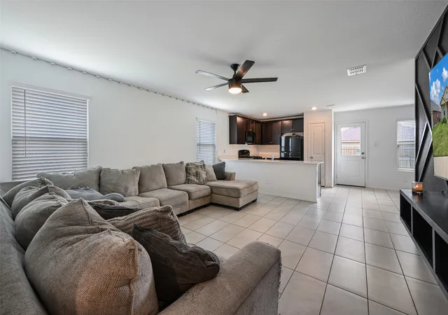 Photo 2 of Single family home for sale at 1104 Crestview Dr, Hutchins, TX 75141 | MLS# 21346897 | Listing updated on 2026-08-01