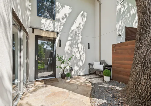 Photo 3 of Townhouse for sale at 6362 Southpoint Dr, Dallas, TX 75248 | MLS# 21345855 | Listing updated on 2026-09-13