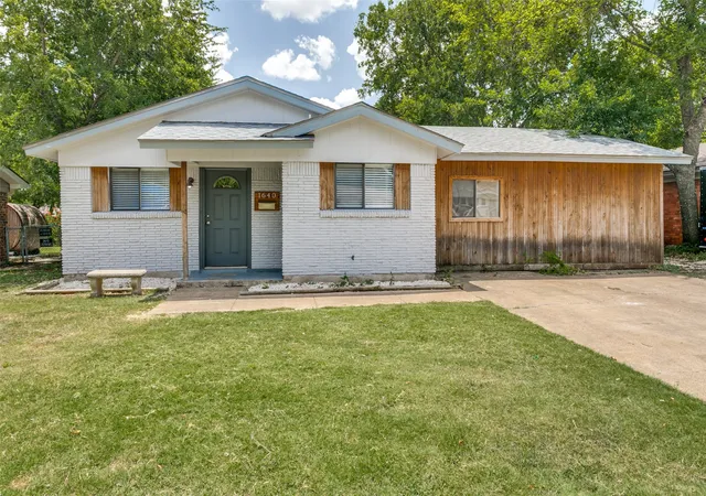 Photo 1 of Single family home for sale at 1640 Gill St, Blue Mound, TX 76131 | MLS# 21346900 | Listing updated on 2026-09-22
