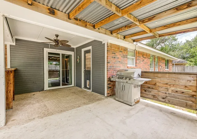 Photo 3 of Single family home for sale at 1004 Oak Grove Ln, Royse City, TX 75189 | MLS# 21346771 | Listing updated on 2026-09-11