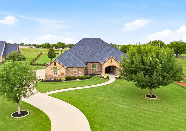 Photo 1 of Single family home for sale at 13450 Kira Ln, Justin, TX 76247 | MLS# 21346335 | Listing updated on 2026-09-09
