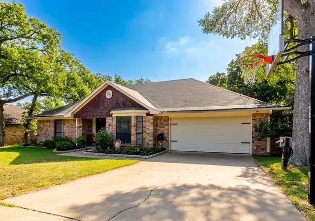 Photo 1 of Single family home for sale at 22 Greenbriar St, Mineral Wells, TX 76067 | MLS# 21347061 | Listing updated on 2026-08-01