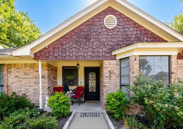 Photo 3 of Single family home for sale at 22 Greenbriar St, Mineral Wells, TX 76067 | MLS# 21347061 | Listing updated on 2026-09-28