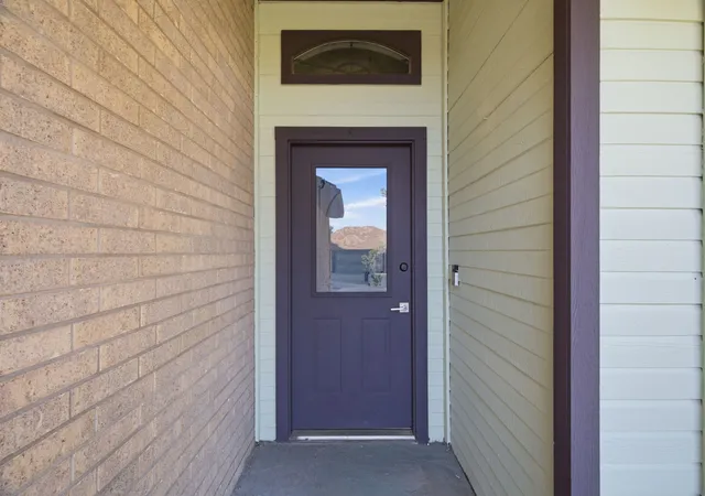 Photo 4 of Single family home for sale at 927 Freestone Dr, Arlington, TX 76017 | MLS# 21344181 | Listing updated on 2026-09-14