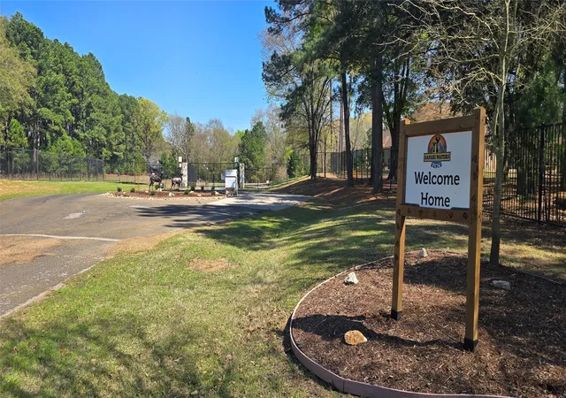 Photo 1 of Land for sale at 000 Watters Edge Dr, Larue, TX 75770 | MLS# 21347074 | Listing updated on 2026-07-31