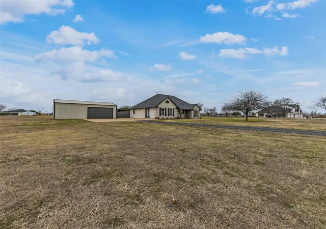 Photo 3 of Single family home for sale at 312 Corral Rd, Godley, TX 76044 | MLS# 21341606 | Listing updated on 2026-08-01