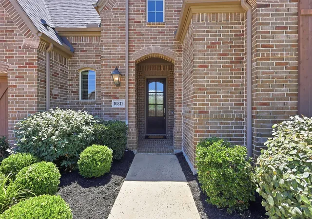 Photo 3 of Single family home for sale at 10813 Sycamore Falls Dr, Argyle, TX 76226 | MLS# 21346643 | Listing updated on 2026-10-04