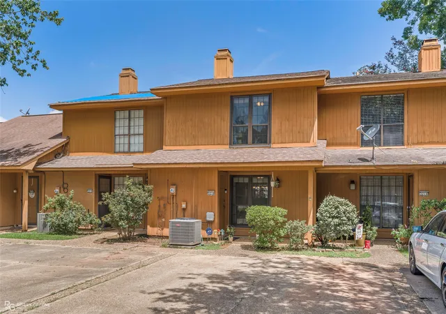 Photo 1 of Townhouse for sale at 3216 Eastwood Dr, Shreveport, LA 71105 | MLS# 21338720 | Listing updated on 2026-08-01