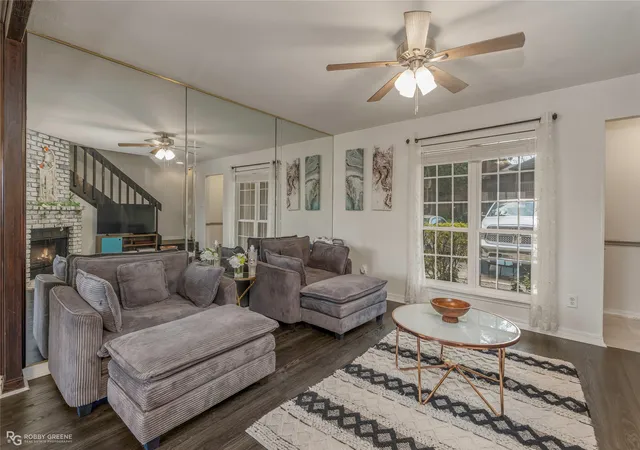 Photo 3 of Townhouse for sale at 3216 Eastwood Dr, Shreveport, LA 71105 | MLS# 21338720 | Listing updated on 2026-08-01