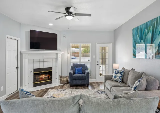 Photo 2 of Single family home for sale at 8510 Hartford Dr, Rowlett, TX 75089 | MLS# 21347052 | Listing updated on 2026-09-13