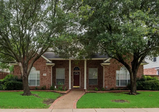 Photo 2 of Single family home for sale at 11781 Humberside Dr, Frisco, TX 75035 | MLS# 21324276 | Listing updated on 2026-09-11