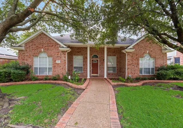 Photo 3 of Single family home for sale at 11781 Humberside Dr, Frisco, TX 75035 | MLS# 21324276 | Listing updated on 2026-09-11