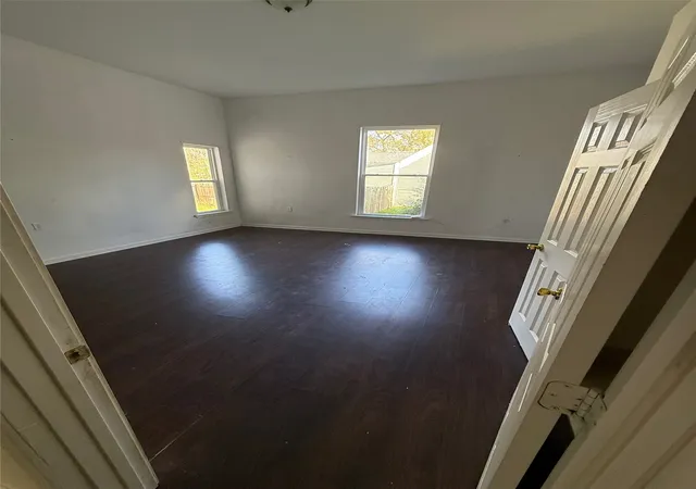 Photo 4 of Single family home for sale at 610 W 6Th St, Bonham, TX 75418 | MLS# 21347041 | Listing updated on 2026-08-01