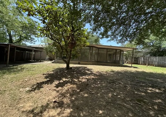 Photo 3 of Single family home for sale at 305 Butler St, Arp, TX 75750 | MLS# 21347201 | Listing updated on 2026-09-14