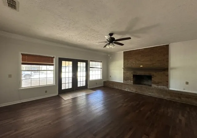 Photo 3 of Single family home for sale at 305 Butler St, Arp, TX 75750 | MLS# 21347201 | Listing updated on 2026-09-14
