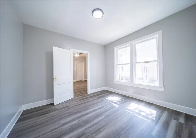 Photo 4 of House for sale at 921 Sunset Ave, Dallas, TX 75208 | MLS# 21342018 | Listing updated on 2026-09-25