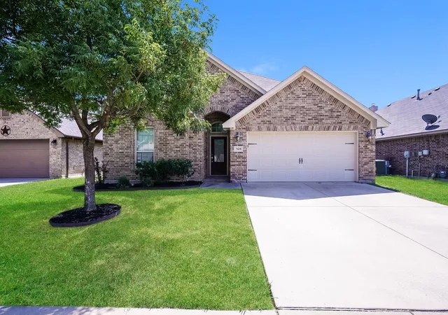 Photo 1 of Sale Pending at 7428 Errandale Dr, Fort Worth, TX 76179 | MLS# 21344945 | Listing updated on 2026-09-14