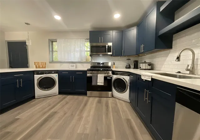 Photo 4 of Single family home for sale at 820 Coleman St, Marlin, TX 76661 | MLS# 21339718 | Listing updated on 2026-08-01