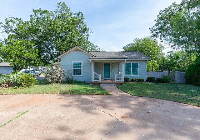 Photo 2 of Sale Pending at 4082 Potomac Ave, Abilene, TX 79605 | MLS# 21345559 | Listing updated on 2026-09-30