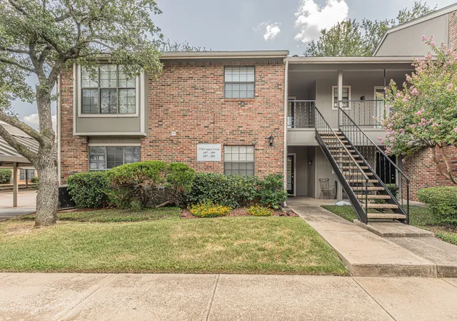 Photo 3 of Condo for sale at 2728 Copper Creek Dr #107, Arlington, TX 76006 | MLS# 21347165 | Listing updated on 2026-09-08