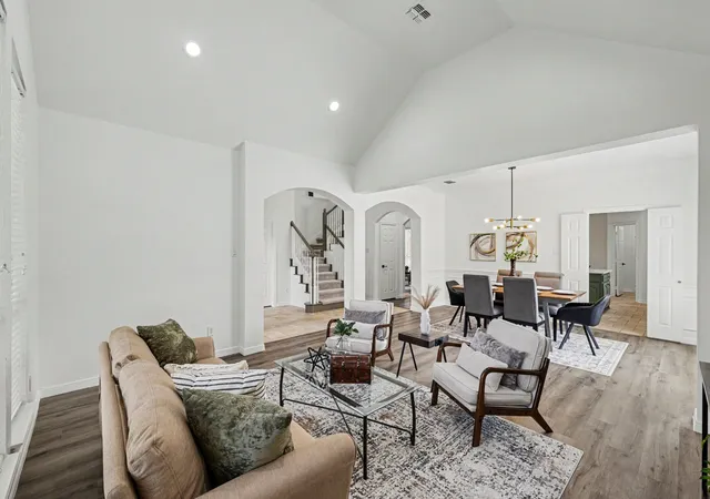Photo 3 of Sale Pending at 7904 Alderwood Pl, Plano, TX 75025 | MLS# 21345926 | Listing updated on 2026-09-08