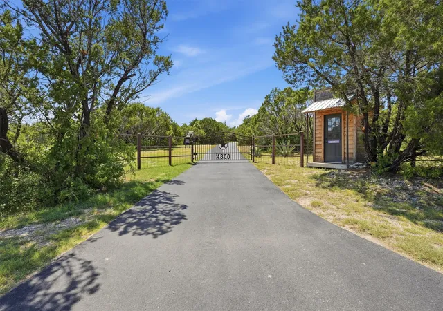 Photo 3 of Single family home for sale at 4800 Rock Church Hwy, Tolar, TX 76476 | MLS# 21347020 | Listing updated on 2026-08-01