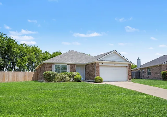 Photo 3 of Sale Pending at 603 River Run Dr, Red Oak, TX 75154 | MLS# 21346895 | Listing updated on 2026-10-01