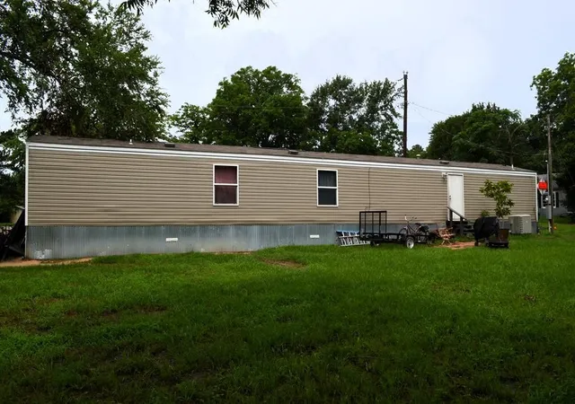 Photo 1 of Manufactured home for sale at 404 Church St, Eustace, TX 75124 | MLS# 21347317 | Listing updated on 2026-07-31
