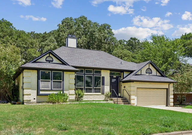 Photo 25 of Single family home for sale at 6833 Parkwood Dr, North Richland Hills, TX 76182 | MLS# 21347372 | Listing updated on 2026-09-10