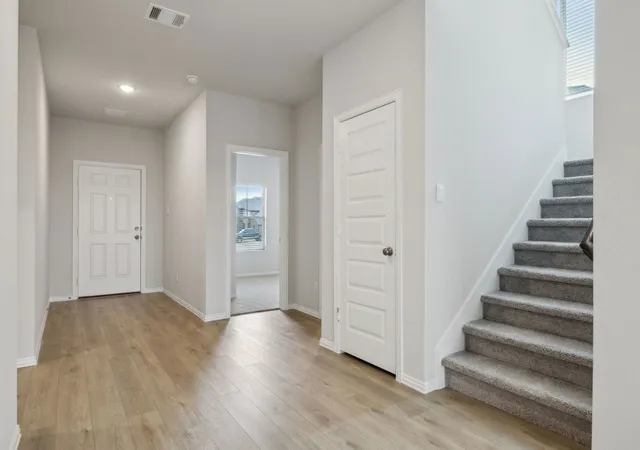 Photo 2 of Single family home for sale at 603 Stone Hollow Dr, Van Alstyne, TX 75495 | MLS# 21347402 | Listing updated on 2026-09-08