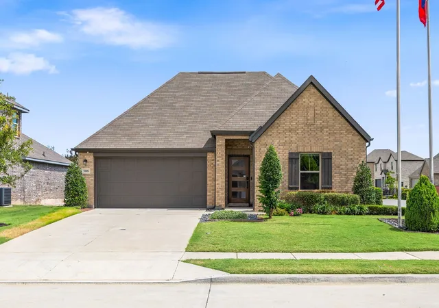 Photo 1 of Single family home for sale at 557 Stone Hollow Dr, Van Alstyne, TX 75495 | MLS# 21347416 | Listing updated on 2026-09-08