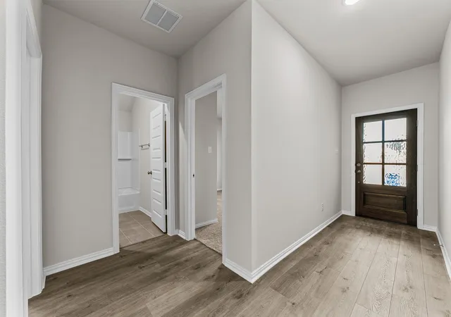 Photo 3 of Single family home for sale at 555 Brookside Dr, Van Alstyne, TX 75495 | MLS# 21347421 | Listing updated on 2026-09-08