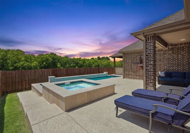 Photo 1 of Sale Pending at 5925 Scottsdale Ln, Fort Worth, TX 76179 | MLS# 21334025 | Listing updated on 2026-09-15