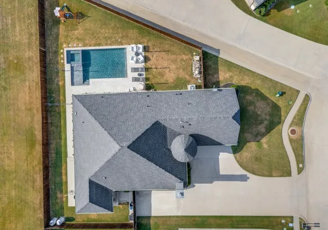 Photo 3 of Single family home for sale at 551 Chandler Ct, Pilot Point, TX 76258 | MLS# 21346612 | Listing updated on 2026-09-06