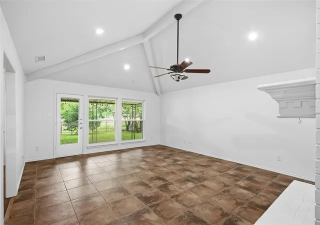 Photo 4 of Single family home for sale at 5440 Northcrest Rd, Fort Worth, TX 76107 | MLS# 21346058 | Listing updated on 2026-08-01