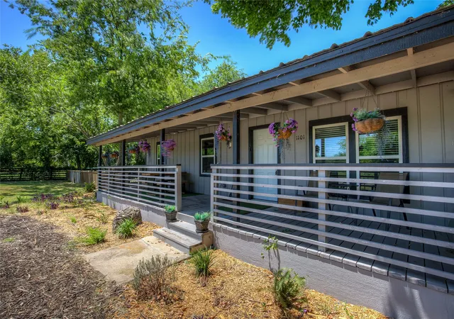 Photo 1 of Single family home for sale at 1101 Redoak Dr, Quinlan, TX 75474 | MLS# 21347342 | Listing updated on 2026-08-01