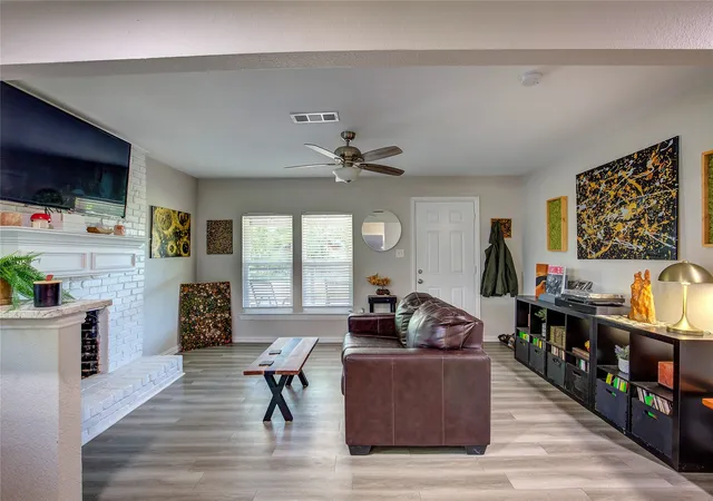 Photo 3 of Single family home for sale at 1101 Redoak Dr, Quinlan, TX 75474 | MLS# 21347342 | Listing updated on 2026-08-01
