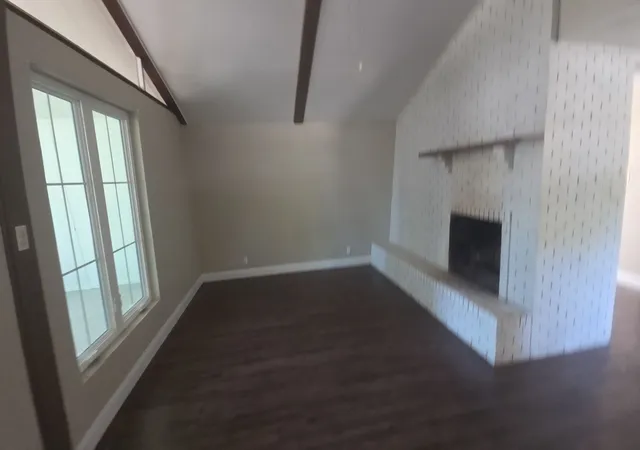 Photo 4 of Sale Pending at 1301 Pelican Cir, Azle, TX 76020 | MLS# 21347504 | Listing updated on 2026-09-27