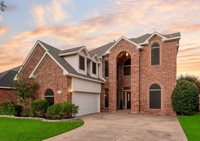 Photo 2 of Single family home for sale at 2212 Nottingham St, Flower Mound, TX 75028 | MLS# 21347522 | Listing updated on 2026-10-04