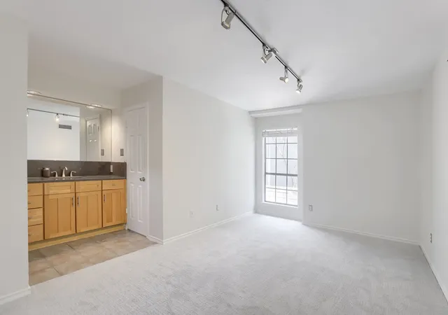 Photo 3 of Condo for sale at 4000 Rawlins St #108, Dallas, TX 75219 | MLS# 21341211 | Listing updated on 2026-09-14