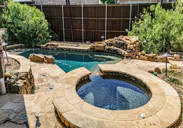 Photo 2 of Single family home for sale at 5096 Oakhurst Ln, Frisco, TX 75034 | MLS# 21347549 | Listing updated on 2026-09-09
