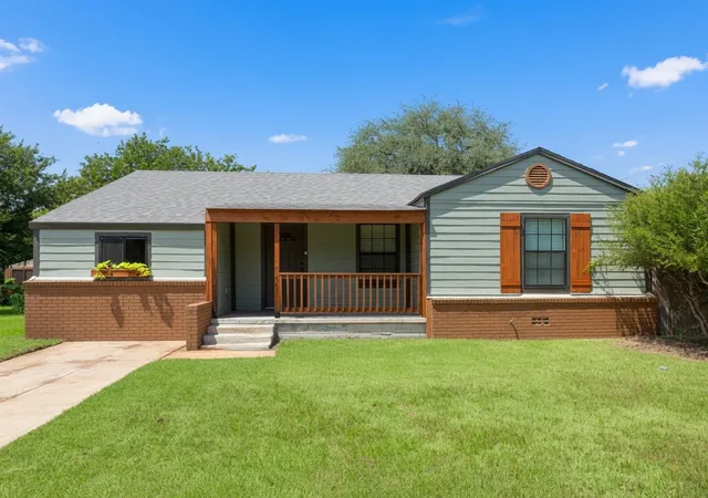 Photo 1 of Single family home for sale at 3200 Hollywood Ave, Wichita Falls, TX 76309 | MLS# 21347473 | Listing updated on 2026-09-08