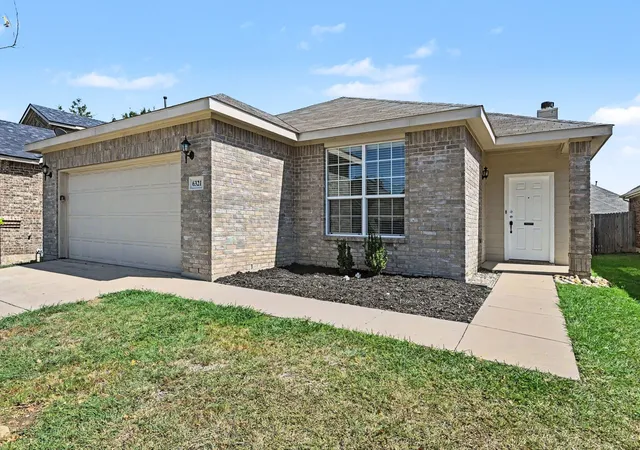 Photo 2 of Single family home for sale at 6321 Ferncreek Ln, Fort Worth, TX 76179 | MLS# 21345793 | Listing updated on 2026-09-28