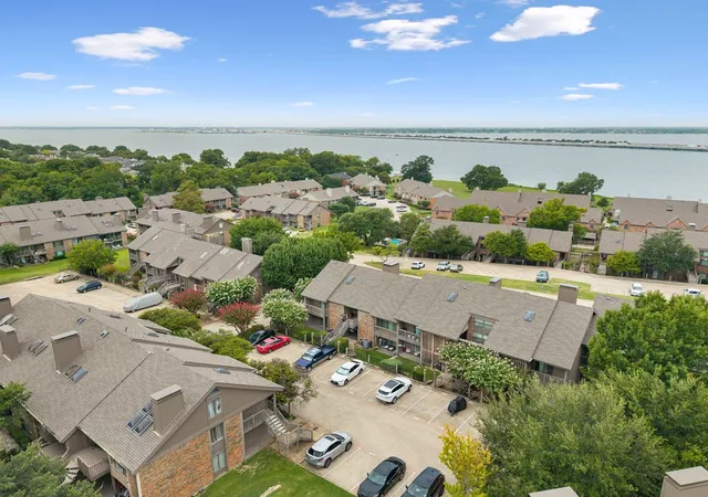 Photo 2 of Condo for sale at 1110 Signal Ridge Pl, Rockwall, TX 75032 | MLS# 21344759 | Listing updated on 2026-08-01